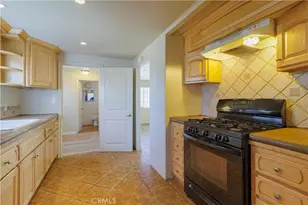 9408 Poplar Ave, Fontana, CA 92335 - Photo 21