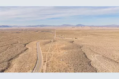 7077 Camp Rock Road, Lucerne Valley, CA 92356 - Photo 11