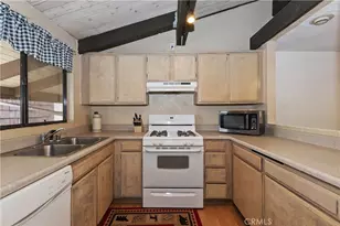 861 Thrush Dr, Big Bear Lake, CA 92315 - Photo 13