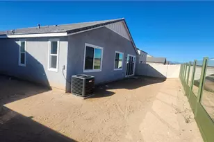 17418 Whiskey Meadows, Hesperia, CA 92345 - Photo 13