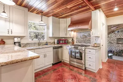 28916 North Shore Road, Lake Arrowhead, CA 92352 - Photo 3
