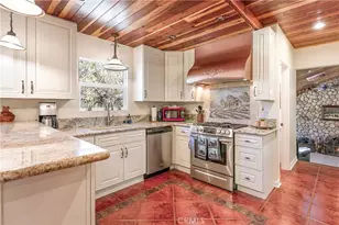 28916 N Shore Rd, Lake Arrowhead, CA 92352 - Photo 3