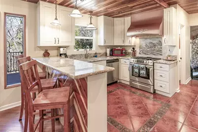 28916 North Shore Road, Lake Arrowhead, CA 92352 - Photo 5