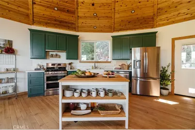 721 Chillon Drive, Crestline, CA 92325 - Photo 13