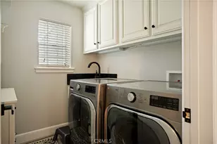 26122 Augusta Dr, Lake Arrowhead, CA 92352 - Photo 13