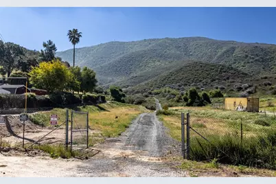 1 Plummers Lane, Mentone, CA 92359 - Photo 9