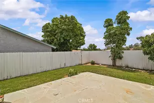 10060 Hillsborough Ln, Riverside, CA 92503 - Photo 23