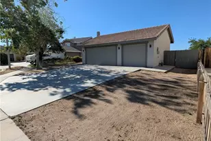 10736 Dove Ct, Adelanto, CA 92301 - Photo 3