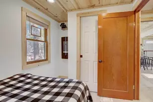 298 Maple Ln, Sugarloaf, CA 92386 - Photo 13