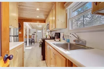 298 Maple Lane, Sugarloaf, CA 92386 - Photo 7