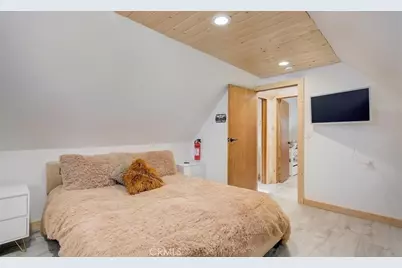 298 Maple Lane, Sugarloaf, CA 92386 - Photo 9