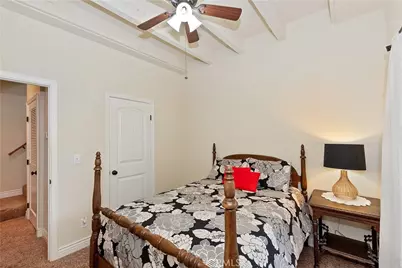 23776 Lakeview Drive, Crestline, CA 92325 - Photo 29