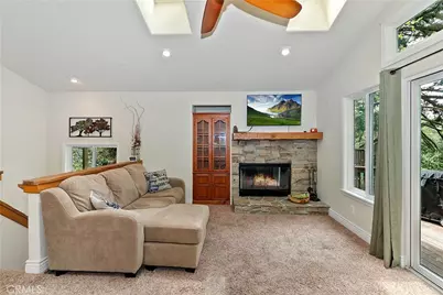 23776 Lakeview Drive, Crestline, CA 92325 - Photo 11