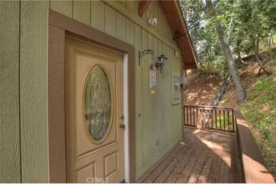 23776 Lakeview Drive, Crestline, CA 92325 - Photo 13