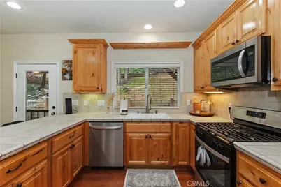 28589 Shenandoah Drive, Lake Arrowhead, CA 92352 - Photo 9