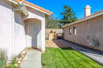 10650 Bel Air Drive, Cherry Valley, CA 92223 - Photo 37
