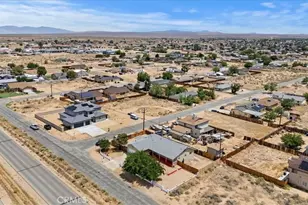 20548 Neuralia Rd, California City, CA 93505 - Photo 7