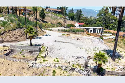 875 W Vista Dr, San Bernardino, CA 92405 - Photo 21