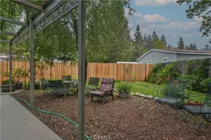 22899 Byron Rd, Crestline, CA 92322 - Photo 23