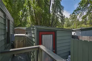 22899 Byron Rd, Crestline, CA 92322 - Photo 19