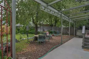 22899 Byron Rd, Crestline, CA 92322 - Photo 21