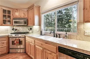 27376 Pinewood Dr, Lake Arrowhead, CA 92352 - Photo 13