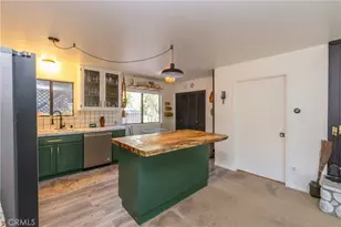 33310 Conway Dr, Running Springs, CA 92308 - Photo 9