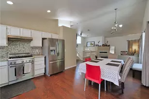 9550 Village Tree Dr, Elk Grove, CA 95758 - Photo 9