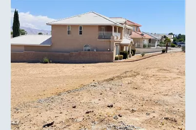 13145 Autumn Leaves Avenue, Victorville, CA 92395 - Photo 9