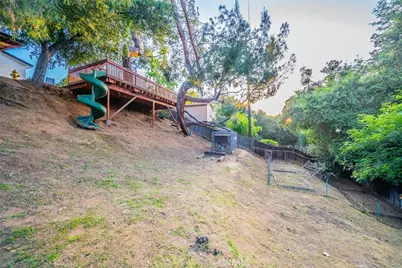 533 Via Vista Dr, Redlands, CA 92373 - Photo 9