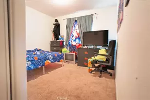 34133 Dianthus Ln, Lake Elsinore, CA 92532 - Photo 17