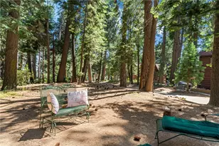 27917 Squirrel Ln, Lake Arrowhead, CA 92352 - Photo 7