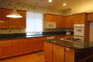 40221 Colony Dr, Murrieta, CA 92562 - Photo 9