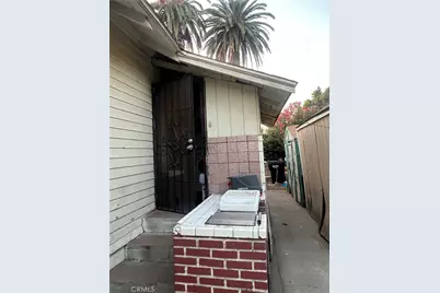 586 W Center Street, Pomona, CA 91768 - Photo 13