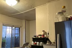 586 W Center St, Pomona, CA 91768 - Photo 15