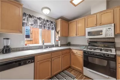 410 Los Angeles Avenue, Sugarloaf, CA 92386 - Photo 7