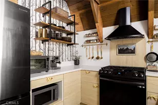 350 S Fairway Dr, Lake Arrowhead, CA 92352 - Photo 9