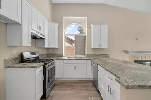 15203 Zircon Dr, Victorville, CA 92394 - Photo 9