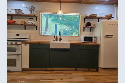 606 Crest Estates Drive, Lake Arrowhead, CA 92352 - Photo 9