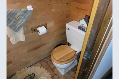 22726 Ponderosa Drive, Crestline, CA 92325 - Photo 9