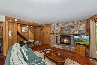 305 Cedarbrook Drive, Twin Peaks, CA 92391 - Photo 3