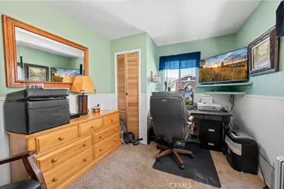 323 W Fairway Boulevard, Big Bear City, CA 92314 - Photo 11