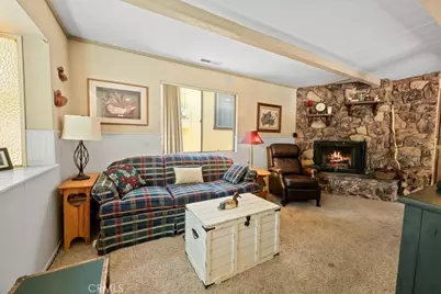 323 W Fairway Boulevard, Big Bear City, CA 92314 - Photo 3