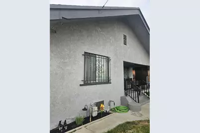 437 W 58th Street, Los Angeles, CA 90037 - Photo 3