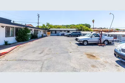 518 W Fredricks Street, Barstow, CA 92311 - Photo 7