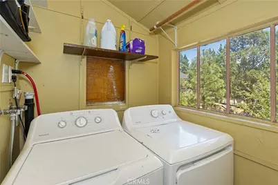 497 Cedar Lane, Sugarloaf, CA 92386 - Photo 21