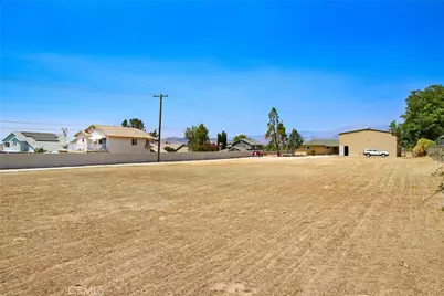 35710 Avenue H, Yucaipa, CA 92399 - Photo 29
