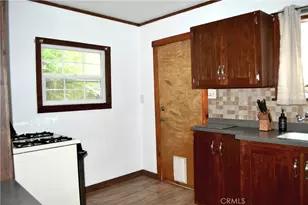 390 Redwood Dr, Crestline, CA 92325 - Photo 5