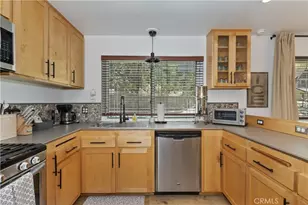 1308 Sequoia Dr, Lake Arrowhead, CA 92352 - Photo 9