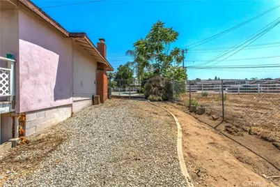 33540 Washington Drive, Yucaipa, CA 92399 - Photo 27